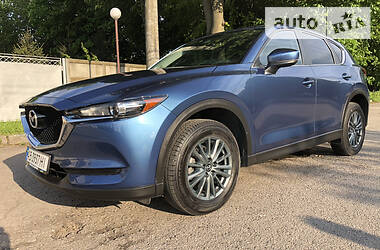 Позашляховик / Кросовер Mazda CX-5 2017 в 