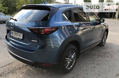 Позашляховик / Кросовер Mazda CX-5 2017 в 