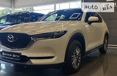 Позашляховик / Кросовер Mazda CX-5 2018 в 