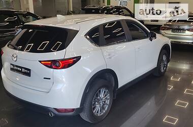 Позашляховик / Кросовер Mazda CX-5 2018 в 