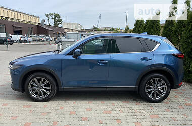Позашляховик / Кросовер Mazda CX-5 2019 в 