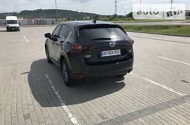 Позашляховик / Кросовер Mazda CX-5 2018 в 
