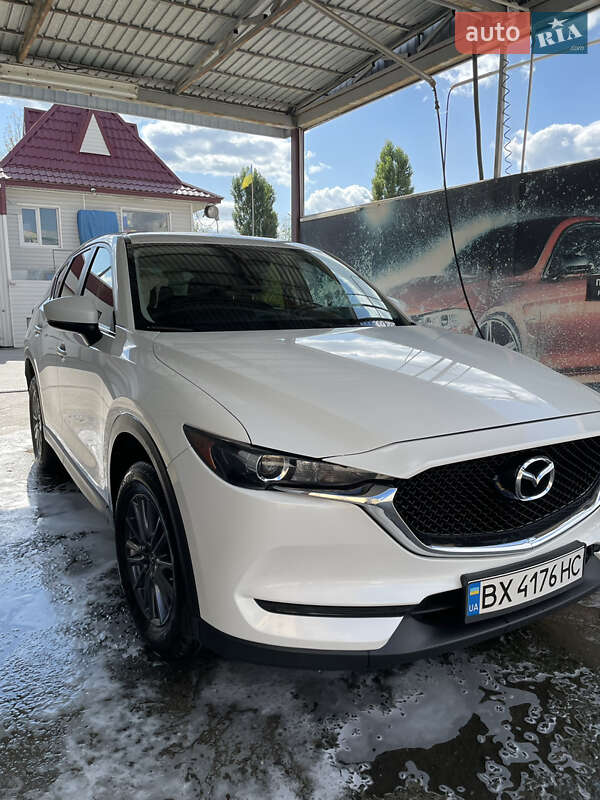 Внедорожник / Кроссовер Mazda CX-5 2017 в Ровно