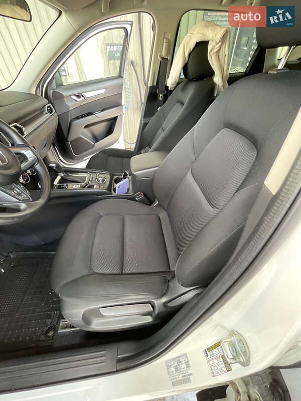 Внедорожник / Кроссовер Mazda CX-5 2017 в Нетешине