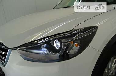 Позашляховик / Кросовер Mazda CX-5 2015 в 