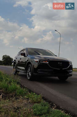 Позашляховик / Кросовер Mazda CX-5 2019 в 