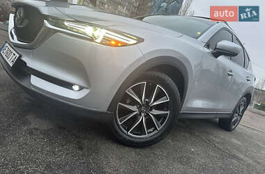 Позашляховик / Кросовер Mazda CX-5 2017 в 