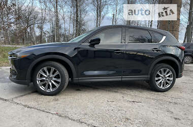 Позашляховик / Кросовер Mazda CX-5 2018 в 