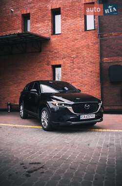 Внедорожник / Кроссовер Mazda CX-5 2023 в 