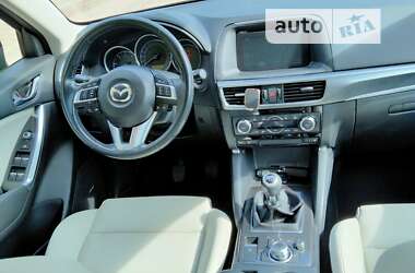 Внедорожник / Кроссовер Mazda CX-5 2016 в 