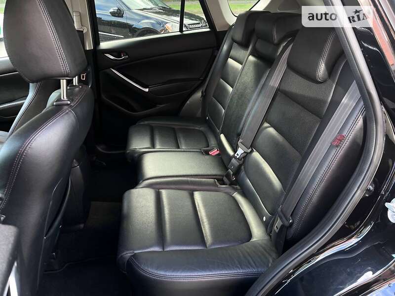 Позашляховик / Кросовер Mazda CX-5 2016 в Чернівцях