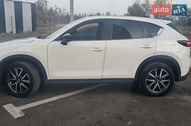 Позашляховик / Кросовер Mazda CX-5 2018 в 