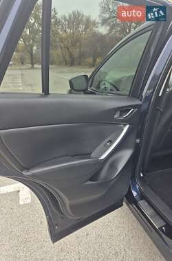 Позашляховик / Кросовер Mazda CX-5 2015 в 