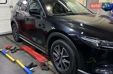 Позашляховик / Кросовер Mazda CX-5 2018 в 