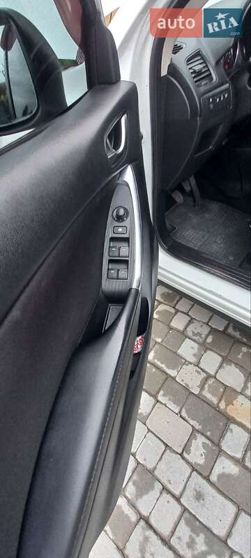 Внедорожник / Кроссовер Mazda CX-5 2013 в Черновцах