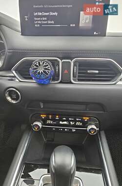 Позашляховик / Кросовер Mazda CX-5 2022 в 