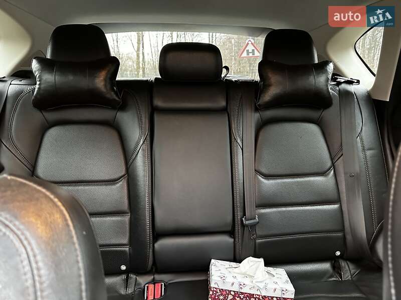 Внедорожник / Кроссовер Mazda CX-5 2017 в Киеве