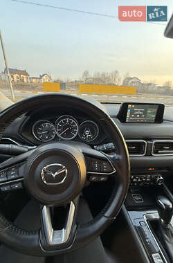 Позашляховик / Кросовер Mazda CX-5 2018 в 