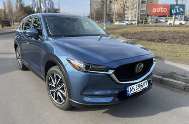 Позашляховик / Кросовер Mazda CX-5 2018 в 