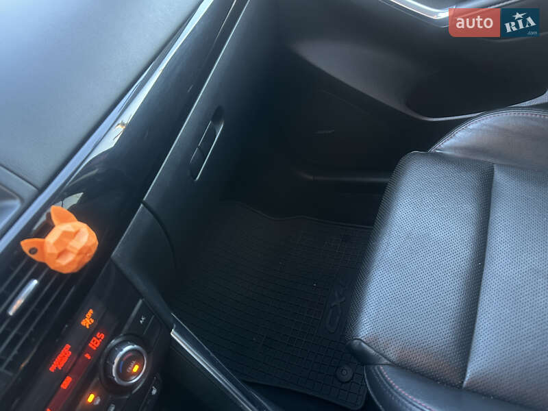 Внедорожник / Кроссовер Mazda CX-5 2013 в Сарнах