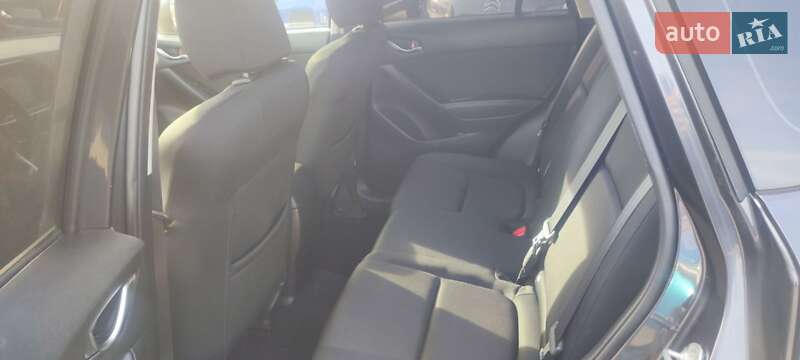 Позашляховик / Кросовер Mazda CX-5 2015 в 