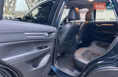 Позашляховик / Кросовер Mazda CX-5 2018 в 