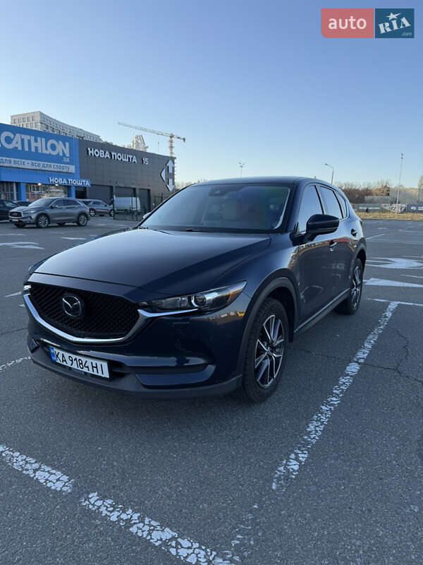 Позашляховик / Кросовер Mazda CX-5 2018 в 