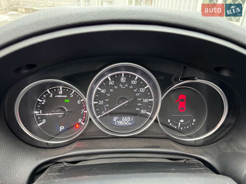 Позашляховик / Кросовер Mazda CX-5 2015 в Києві