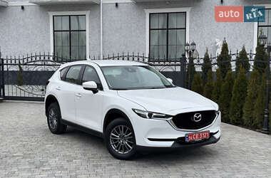 Позашляховик / Кросовер Mazda CX-5 2017 в 
