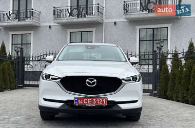 Позашляховик / Кросовер Mazda CX-5 2017 в 