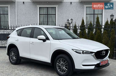 Позашляховик / Кросовер Mazda CX-5 2017 в 