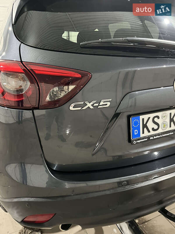 Внедорожник / Кроссовер Mazda CX-5 2016 в Хороле