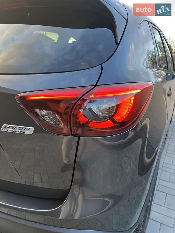Внедорожник / Кроссовер Mazda CX-5 2016 в Хороле