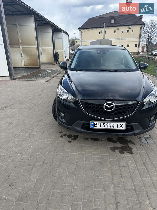 Позашляховик / Кросовер Mazda CX-5 2014 в 