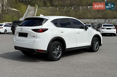 Позашляховик / Кросовер Mazda CX-5 2017 в 