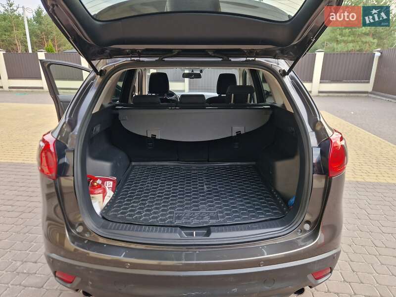 Внедорожник / Кроссовер Mazda CX-5 2017 в Киеве