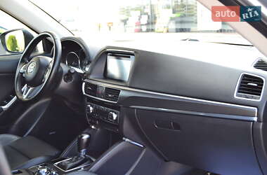 Позашляховик / Кросовер Mazda CX-5 2016 в 
