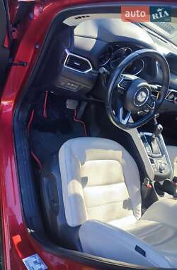 Внедорожник / Кроссовер Mazda CX-5 2018 в 