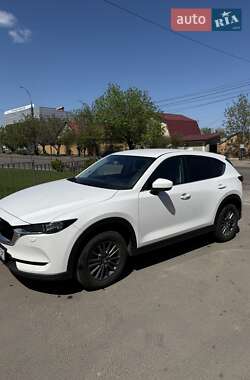 Позашляховик / Кросовер Mazda CX-5 2017 в 