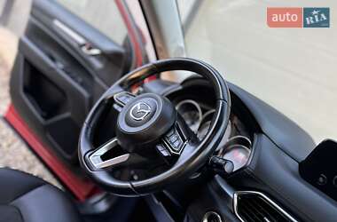 Позашляховик / Кросовер Mazda CX-5 2020 в 