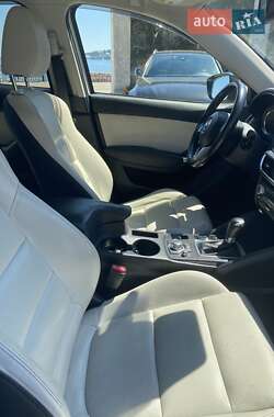 Позашляховик / Кросовер Mazda CX-5 2015 в 