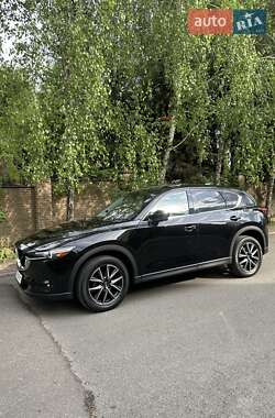 Позашляховик / Кросовер Mazda CX-5 2017 в 