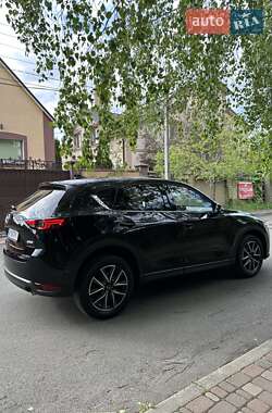 Позашляховик / Кросовер Mazda CX-5 2017 в 