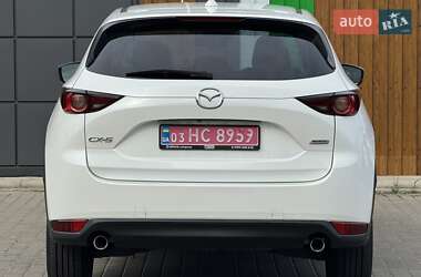 Позашляховик / Кросовер Mazda CX-5 2017 в 