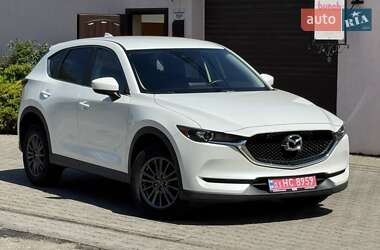 Позашляховик / Кросовер Mazda CX-5 2017 в 