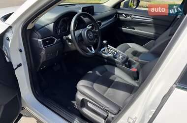Позашляховик / Кросовер Mazda CX-5 2017 в 