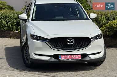 Позашляховик / Кросовер Mazda CX-5 2017 в 