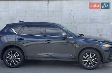 Позашляховик / Кросовер Mazda CX-5 2018 в 
