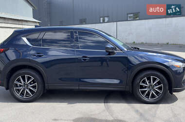 Позашляховик / Кросовер Mazda CX-5 2018 в 