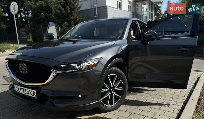 Позашляховик / Кросовер Mazda CX-5 2018 в 